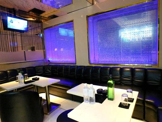 club H Tokyo 練馬キャバクラ SHOP GALLERY 2