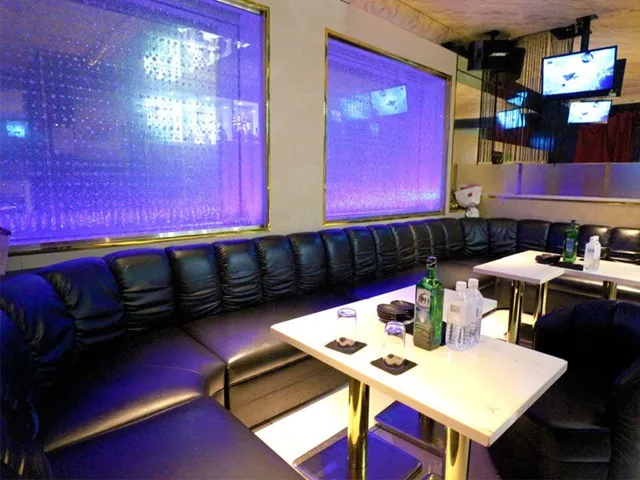 club H Tokyo 練馬キャバクラ SHOP GALLERY 3